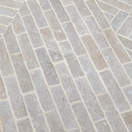Dijon Pearl Tumbled Limestone Setts 200x50x50mm