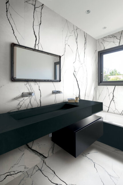 Fiorano Black & White